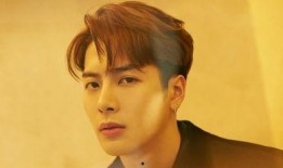 港媒爆料王嘉尔恋情视频,甜蜜互动引网友热议