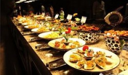 西安自助餐爆料事件视频,揭秘惊人内幕，食品安全引关注