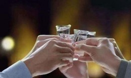 九红喝酒爆料视频大全集,揭秘娱乐圈不为人知的秘密